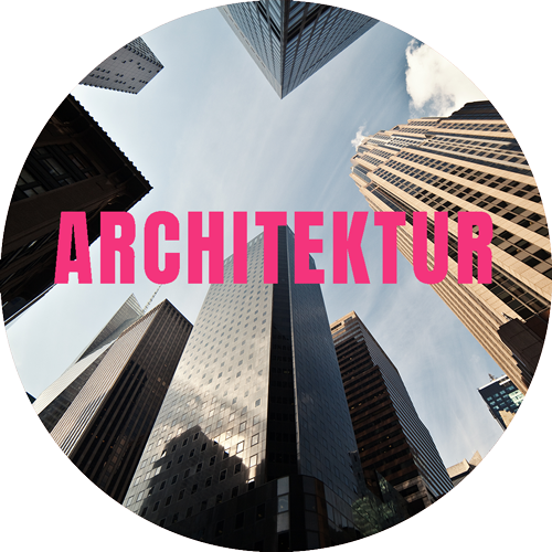 rote-schrift-architektur-vor-bild-mit-wolkenkratzern